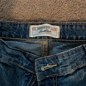 Barely worn - excellent condition - Misses Size 14 Levi Straight leg jeans